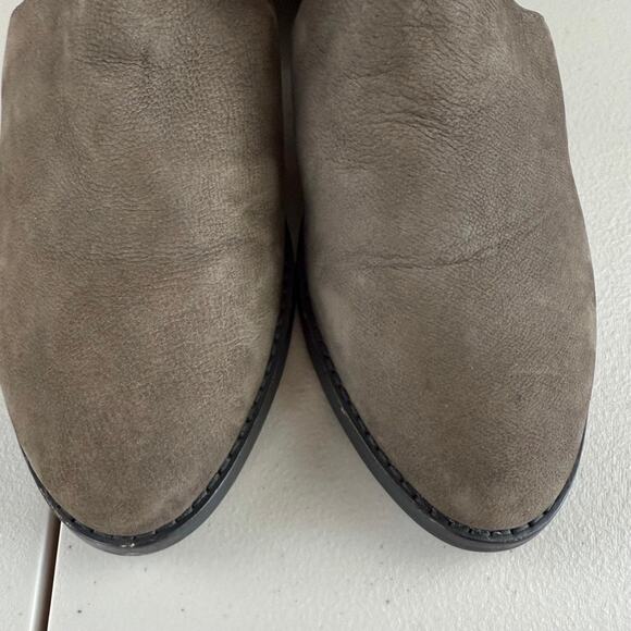 Eileen Fisher Taupe Vanda Pebble Leather Zip Back Pointed Bootie Sz 7 MSRP $240 - Picture 5 of 7